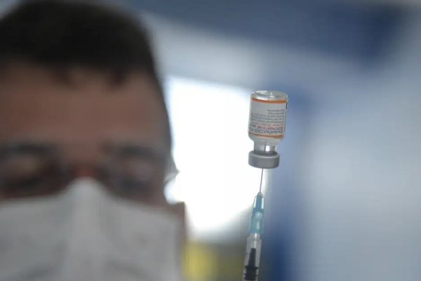 [Proteção contra Covid fica vuInerável sem reforço da vacina, dizem especialistas]
