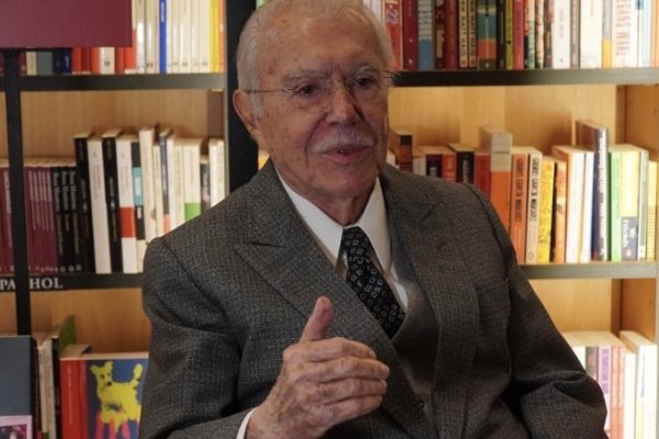 [Aos 95 anos, José Sarney relança grandes obras literárias! ]