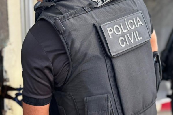 [Funcionário é preso em flagrante for furtar e revender alimentos e bebidas de empresa]