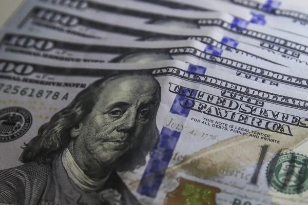 [Dólar cai ao menor nível desde maio de 2024 e Ibovespa bate os 190 mil pontos]