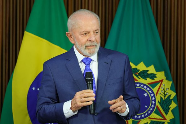 [Governo Lula define regras para limitar juros do crédito consignado do trabalhador]
